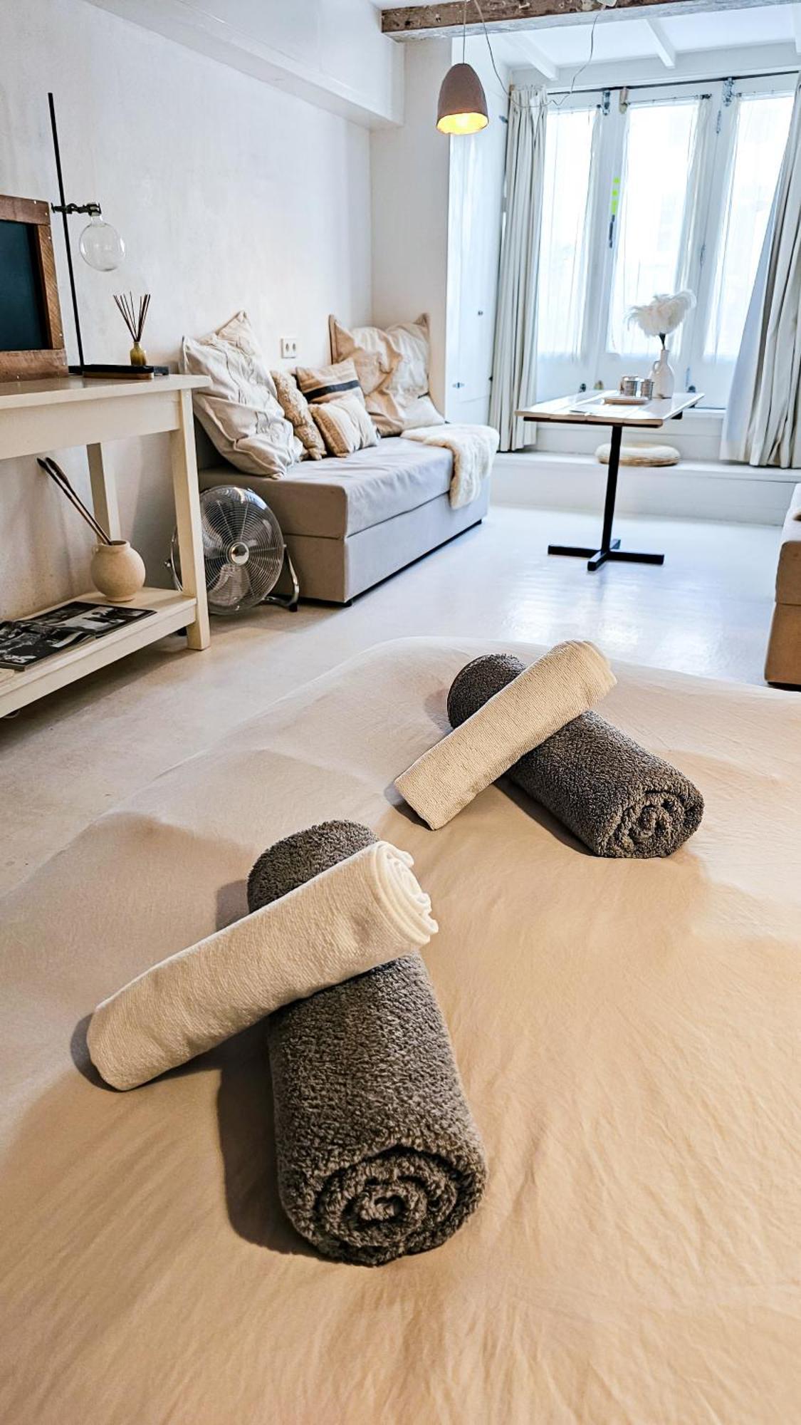 The White Wilde - Studio In A Historic Canalhouse From 1799 Amsterdam Eksteriør billede