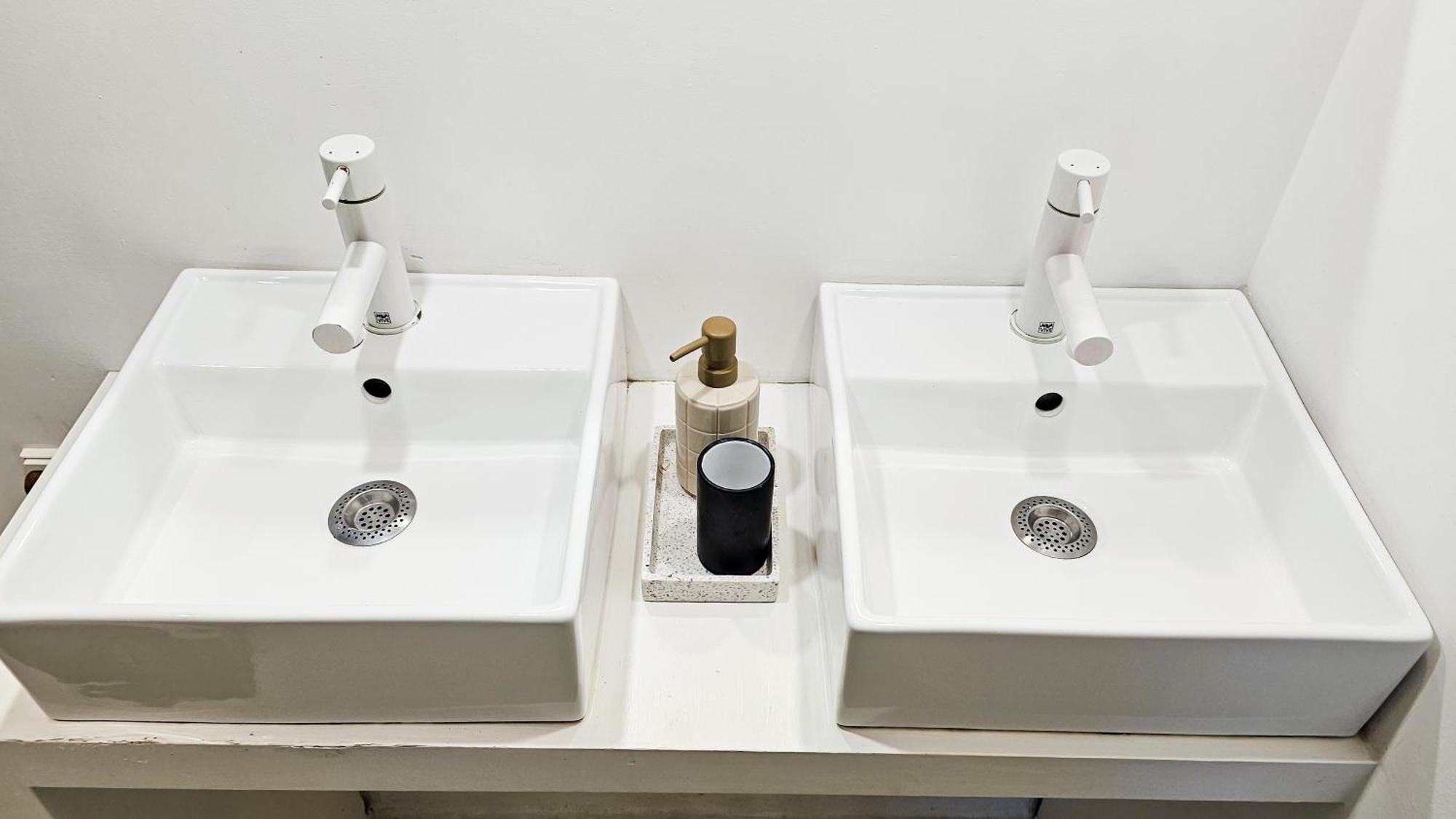 The White Wilde - Studio In A Historic Canalhouse From 1799 Amsterdam Eksteriør billede