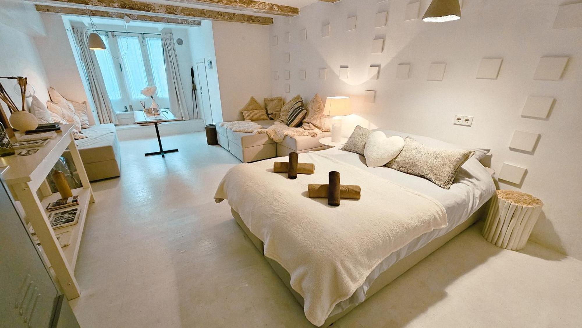 The White Wilde - Studio In A Historic Canalhouse From 1799 Amsterdam Eksteriør billede
